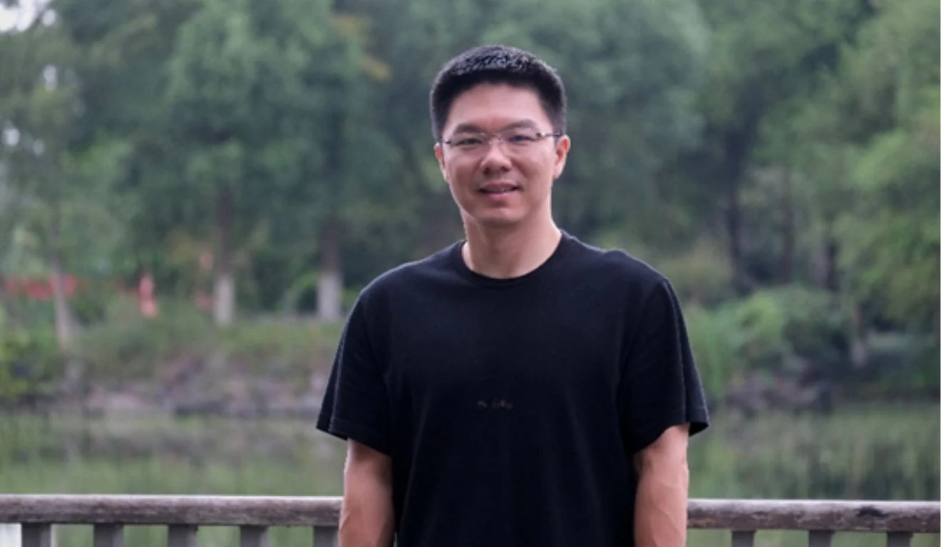 A Chinese SaaS veteran bets $15 million that Mexico's WhatsApp commerce is ready for AI persuasion