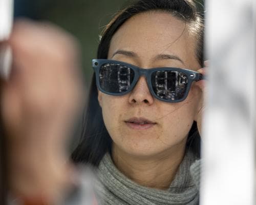 The Quiet Luxury of Seeing the World: How Smart Glasses Became the Ultimate Status Symbol for Independence