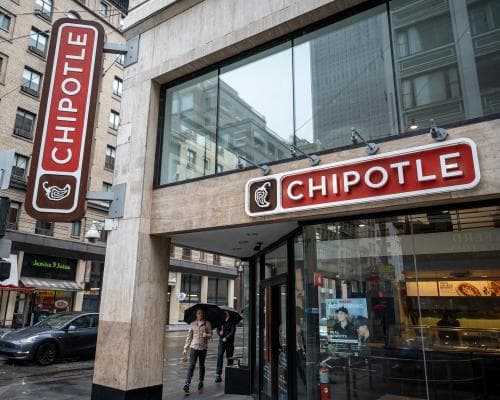 Chipotle’s Mexico Bet: The Fast-Food Empire That Forgot the Salsa Isn’t the Story
