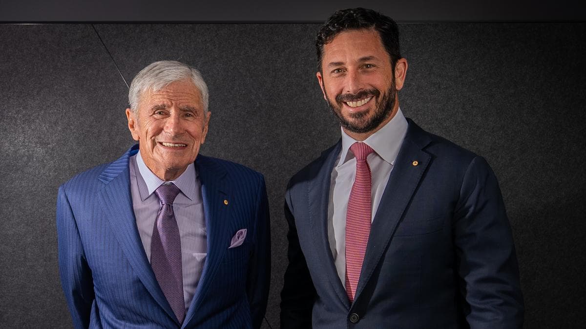 Kerry Stokes quietly tightens grip on Southern Cross Media as radio's old guard hedges bets