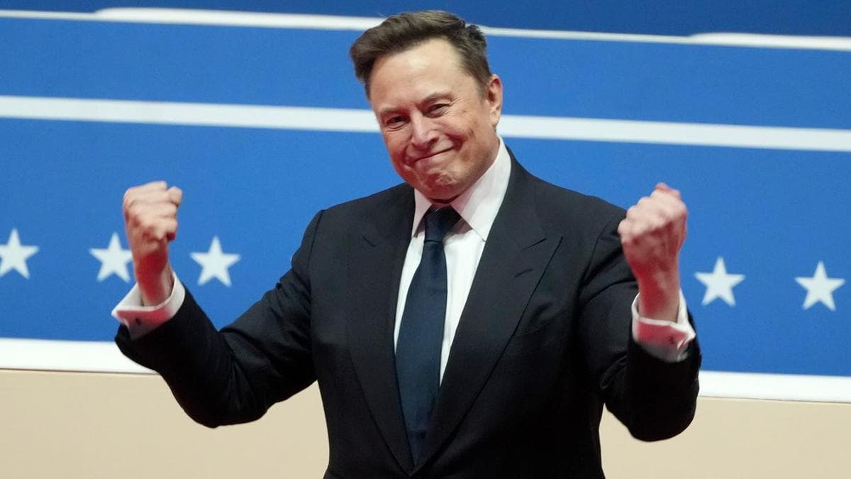 Musk Ties SpaceX Equity to American Birthright, With Oceania Capital Watching