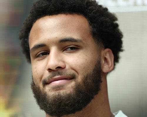 The 21-Year-Old Heavyweight Who Would Rather Hug Trees Than Trade Punches