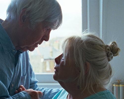 The Art of Intimacy: How Queen at Sea Reimagines the Dementia Drama