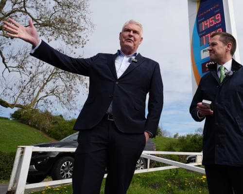 Reform UK’s £75,00 Flag Fiasco: When Civic Pride Meets Zero ROI