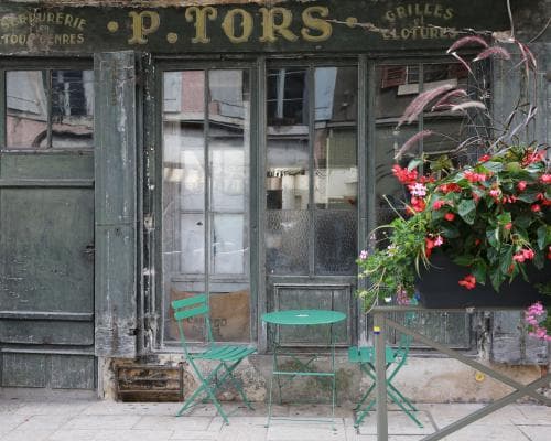 The Sacred Pause: Why the Rich Are Reclaiming the French Sunday and the Italian August