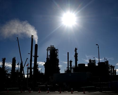 Australia’s $4m Refinery Study Is a Bet on Yesterday’s Energy