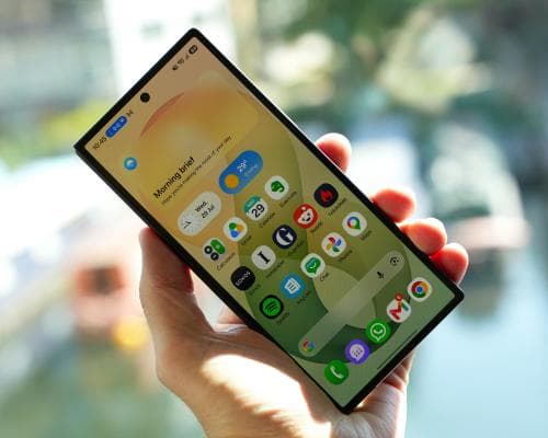 The Ultra Ascendant: Samsung’s Fold 8 Ultra Redefines the Pocket-Sized Powerhouse