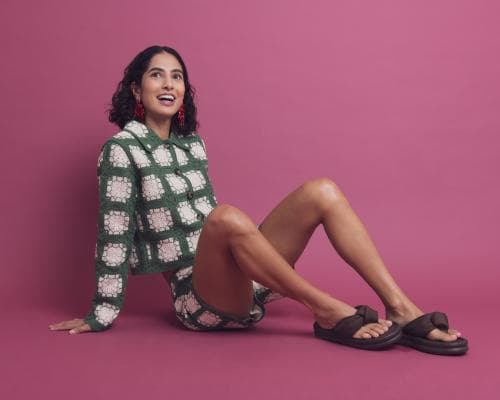 The £800 Flip-Flop: Why the Ultra-Wealthy Are Reclaiming Summer’s Most Controversial Shoe