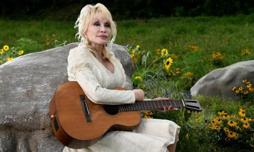 Dolly Parton, the Billion-Dollar Brand Who Never Sold Her Soul, Dies at 80